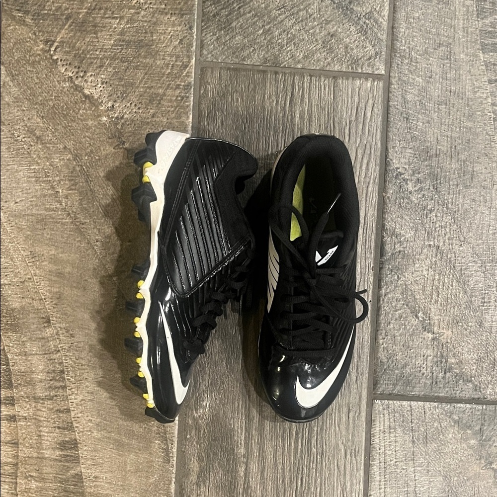Nike Black and White Athletic Vapor Shark cleats Shoes